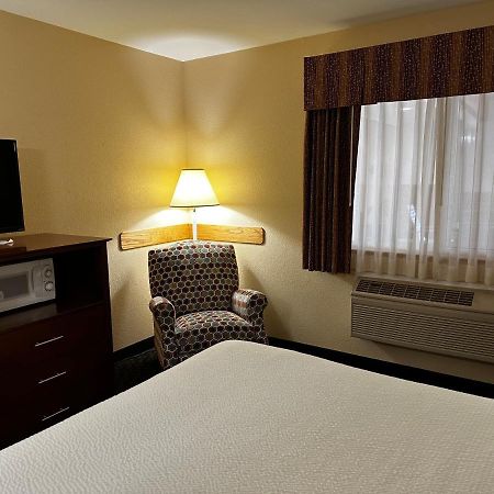 Days Inn By Wyndham Imlay City Ngoại thất bức ảnh