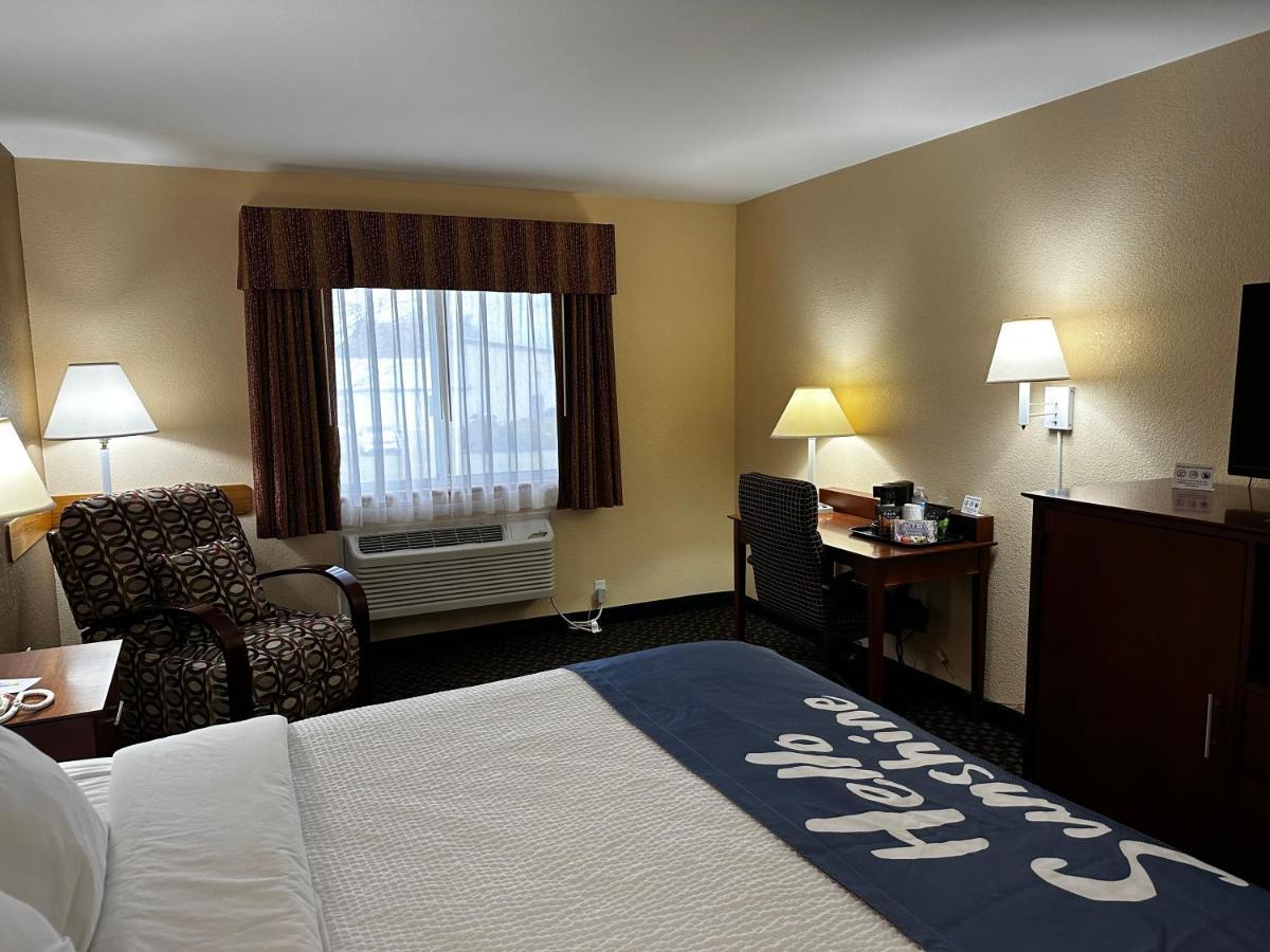Days Inn By Wyndham Imlay City Ngoại thất bức ảnh