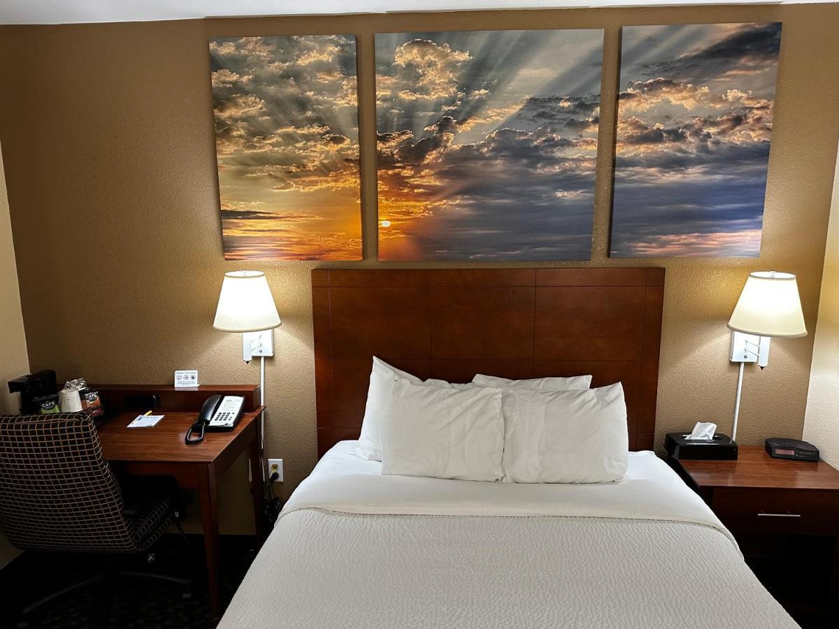 Days Inn By Wyndham Imlay City Ngoại thất bức ảnh