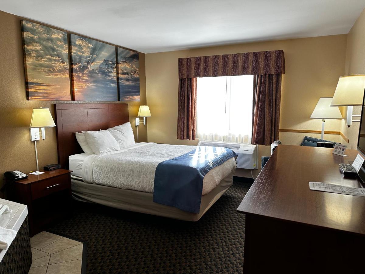 Days Inn By Wyndham Imlay City Ngoại thất bức ảnh
