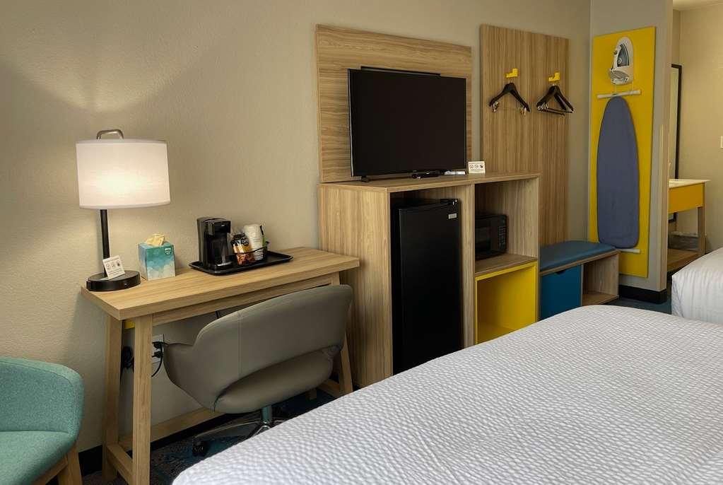 Days Inn By Wyndham Imlay City Phòng bức ảnh