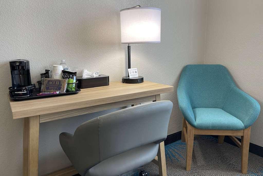 Days Inn By Wyndham Imlay City Phòng bức ảnh